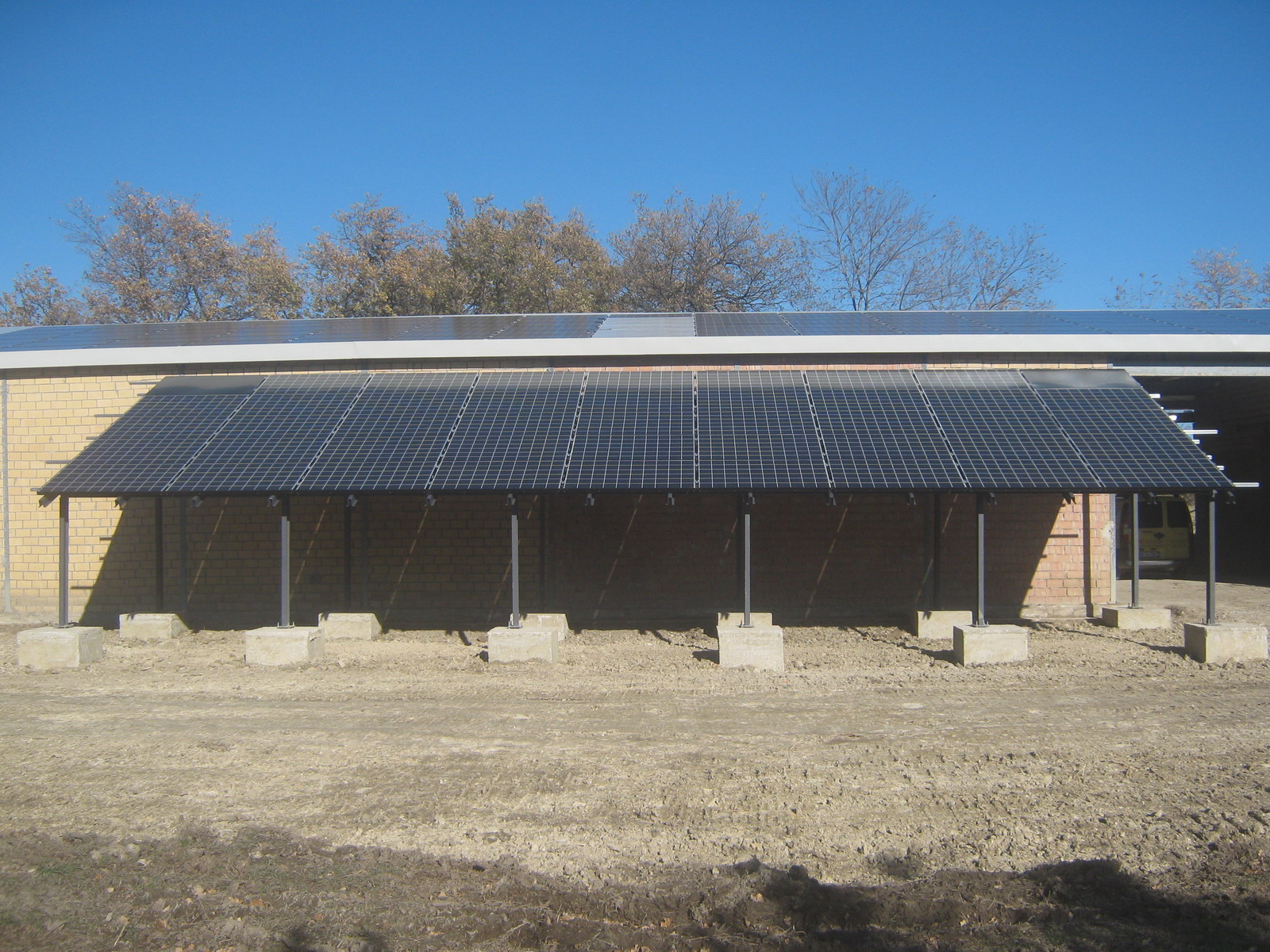 Impianto FV 10 Kwp - Camillo 2 (Pensilina)