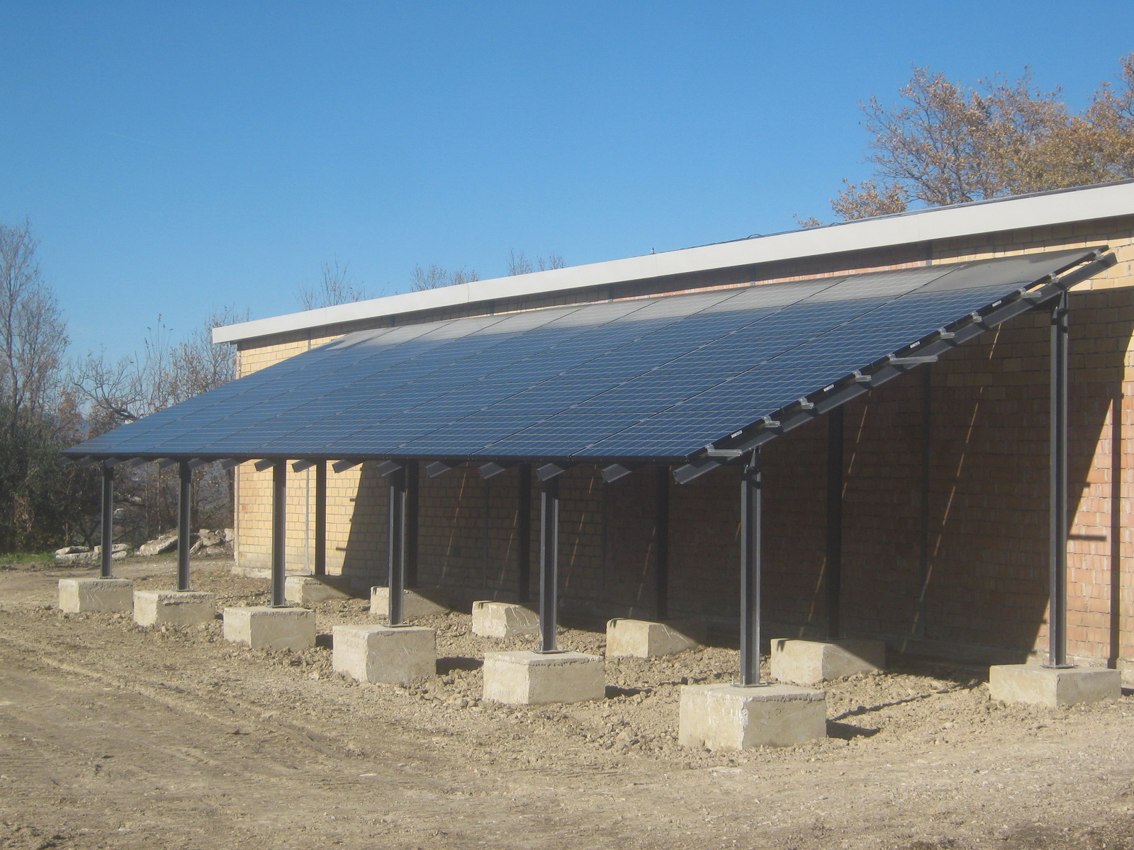 Impianto FV 10 Kwp - Camillo 2 (Pensilina)