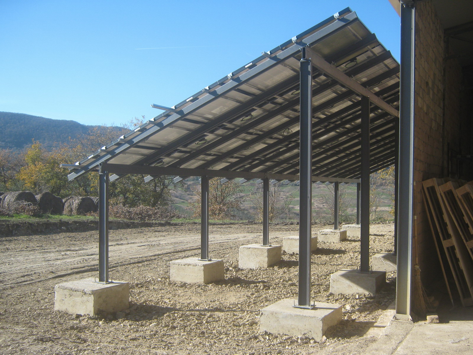 Impianto FV 10 Kwp - Camillo 2 (Pensilina)