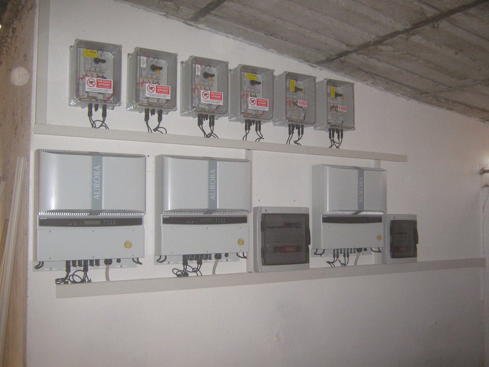 Impianto FV 10 Kwp - Camillo 2 (Pensilina)